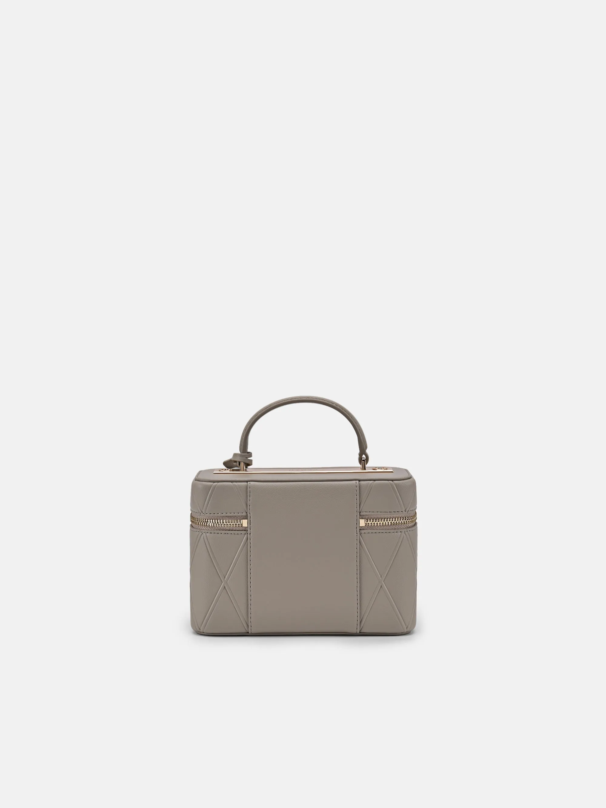 Ari Boxy Shoulder Bag