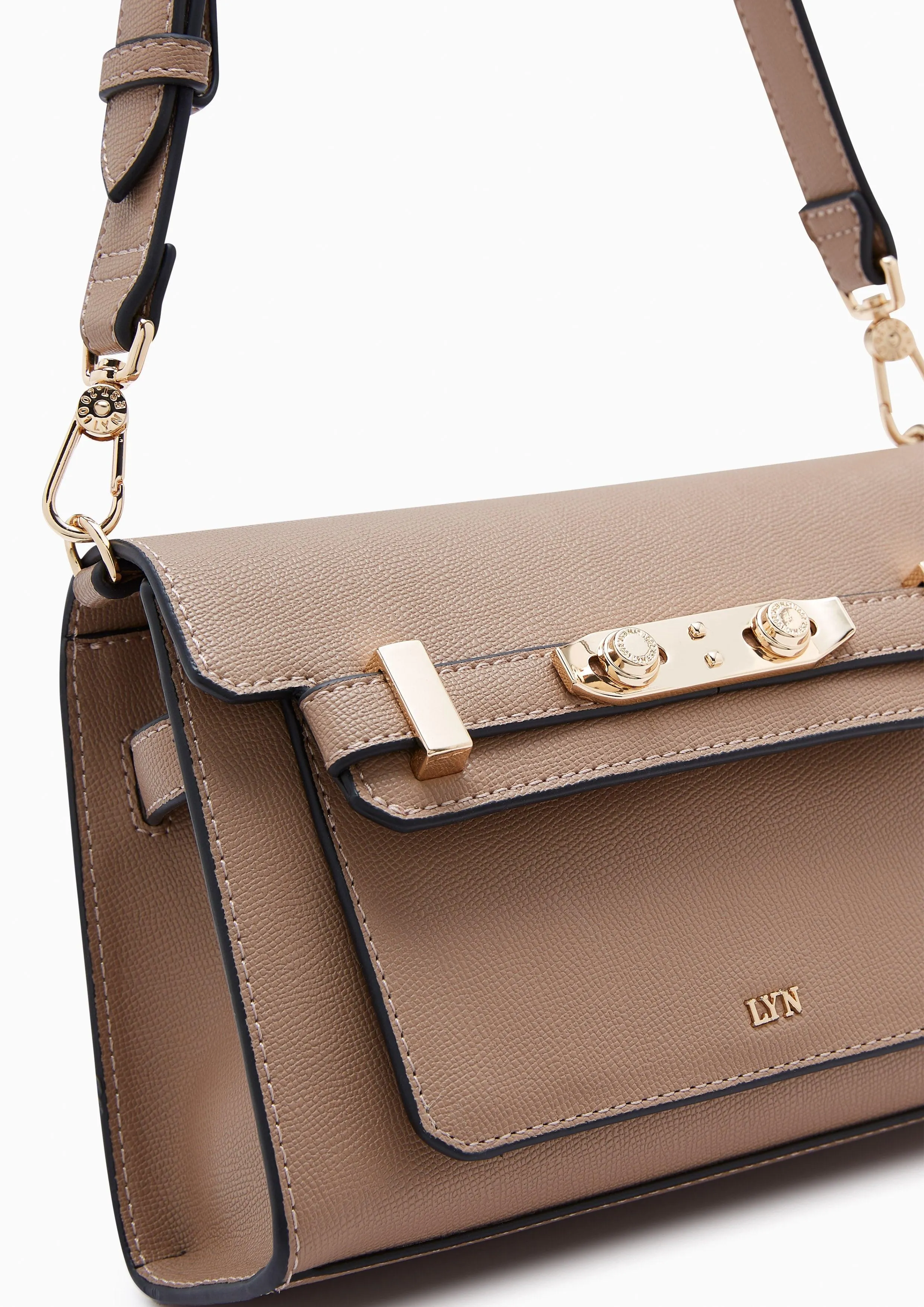 Flawless M Shoulder Bag Brown