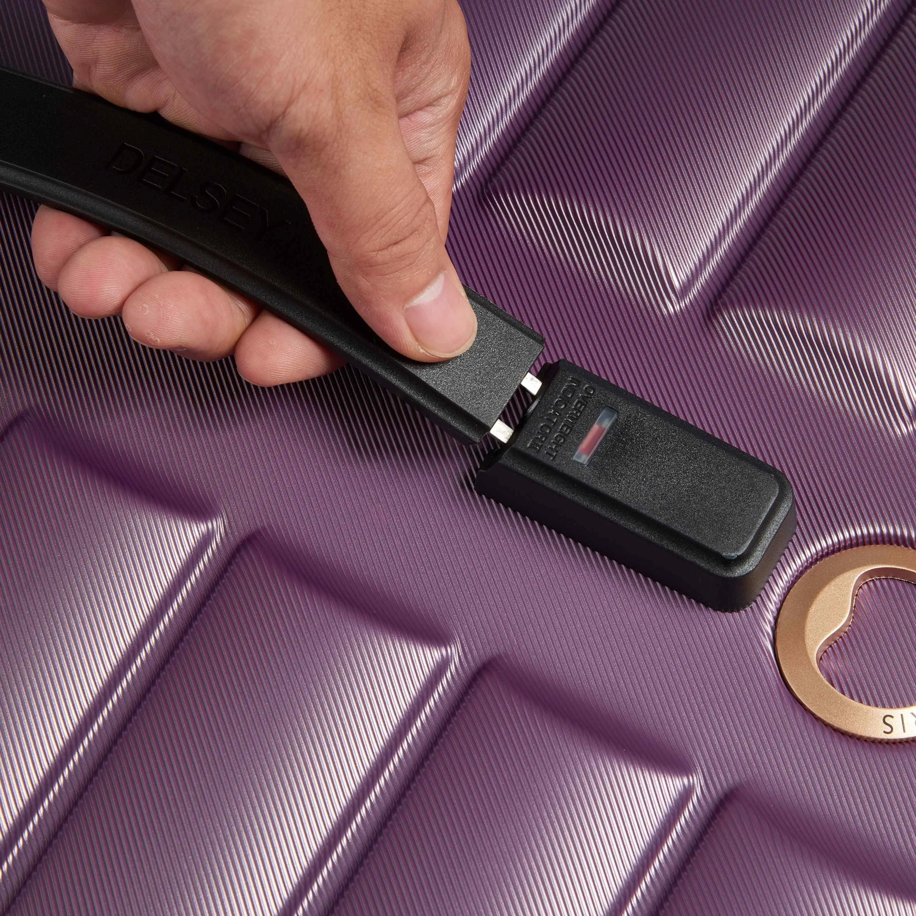 SHADOW 5.0 - Medium Spinner Trunk