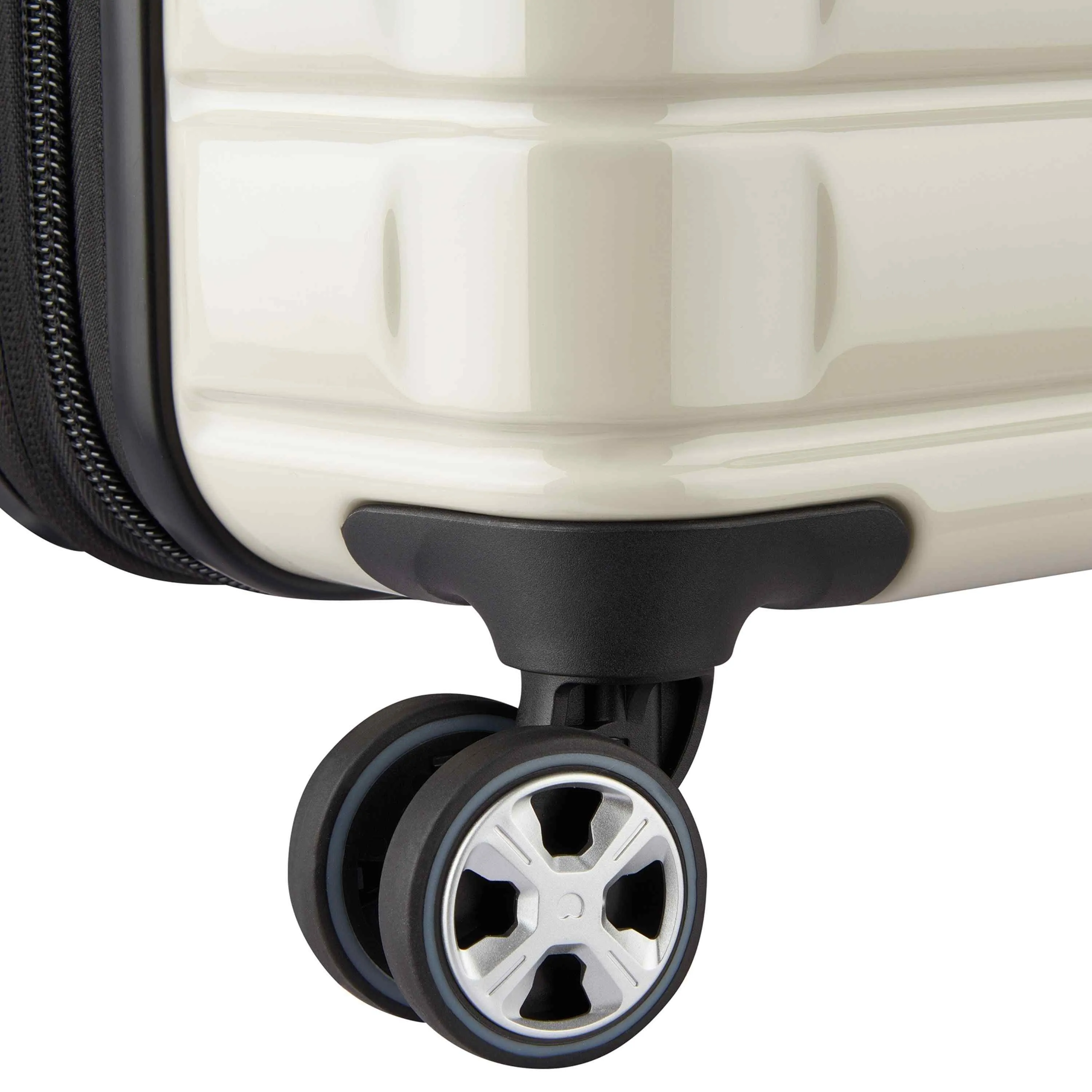 SHADOW 5.0 - Medium Spinner Trunk