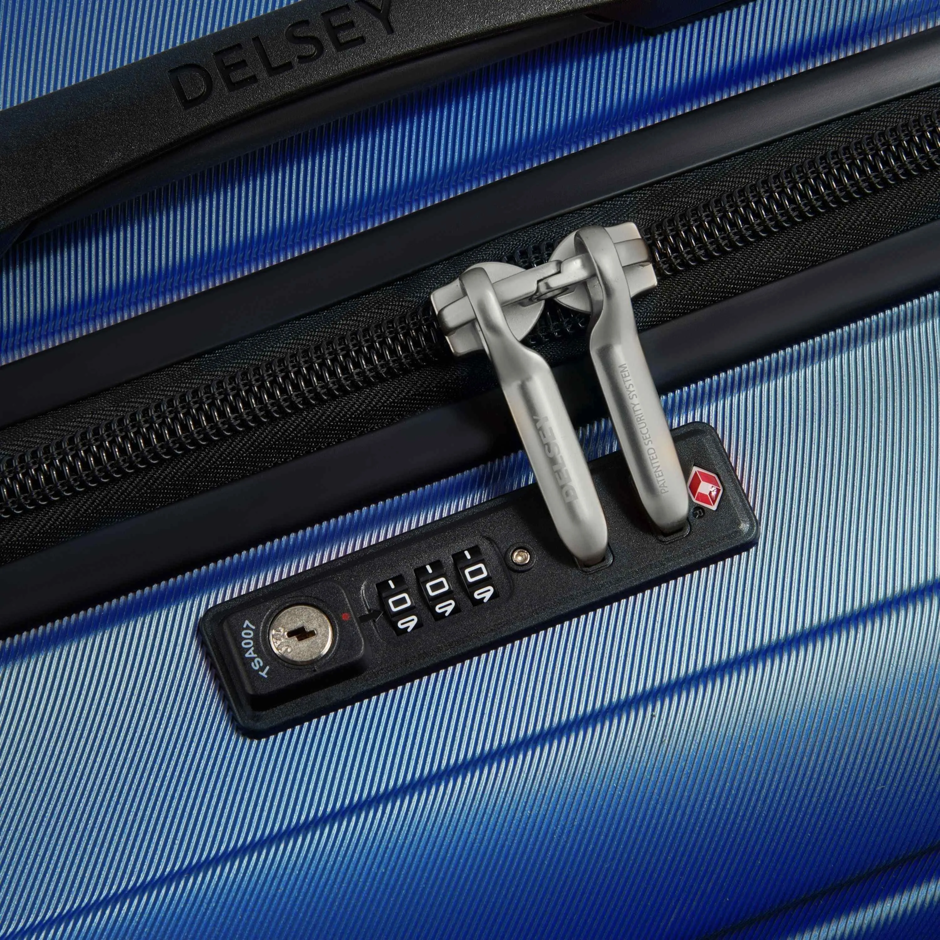 SHADOW 5.0 - Medium Spinner Trunk