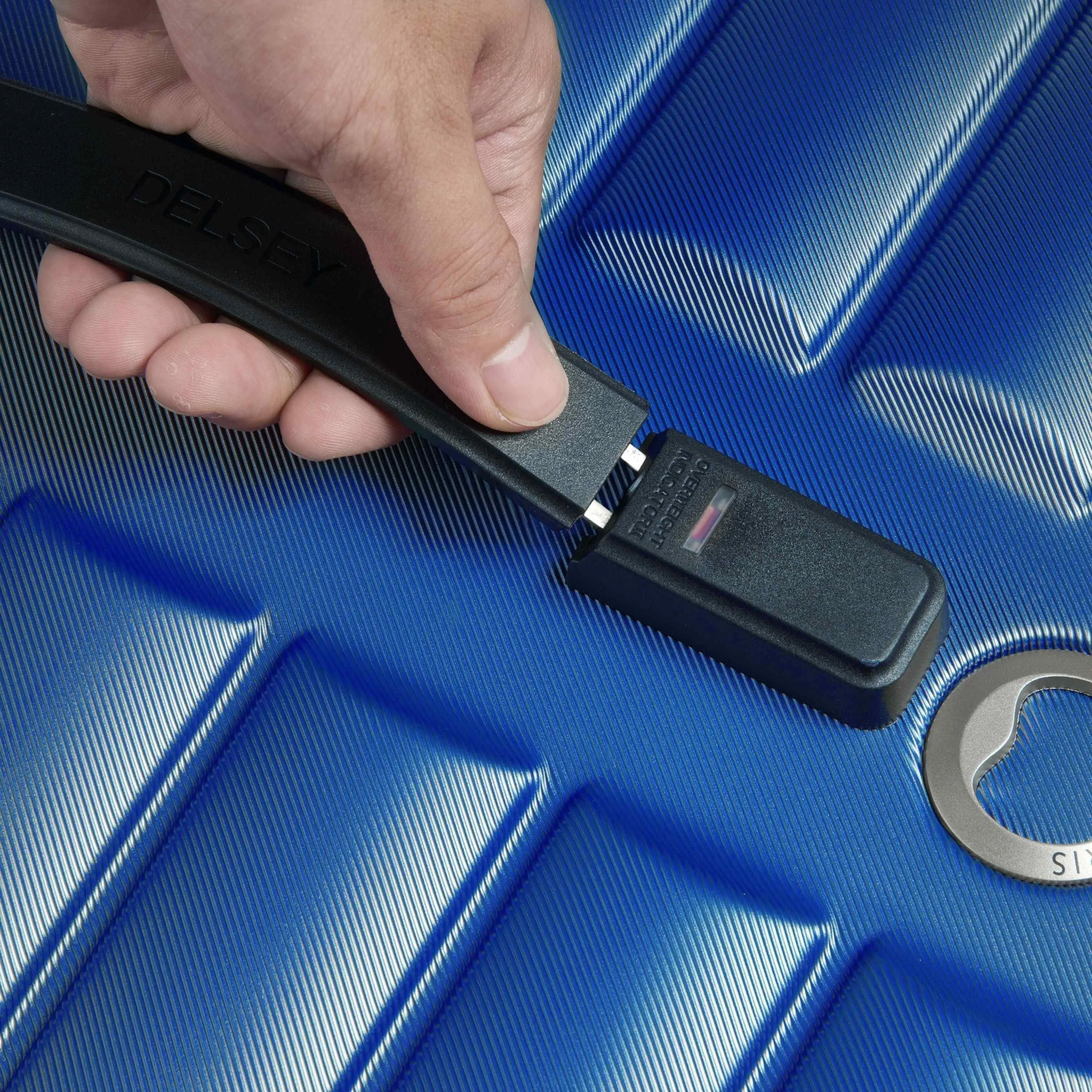 SHADOW 5.0 - Medium Spinner Trunk