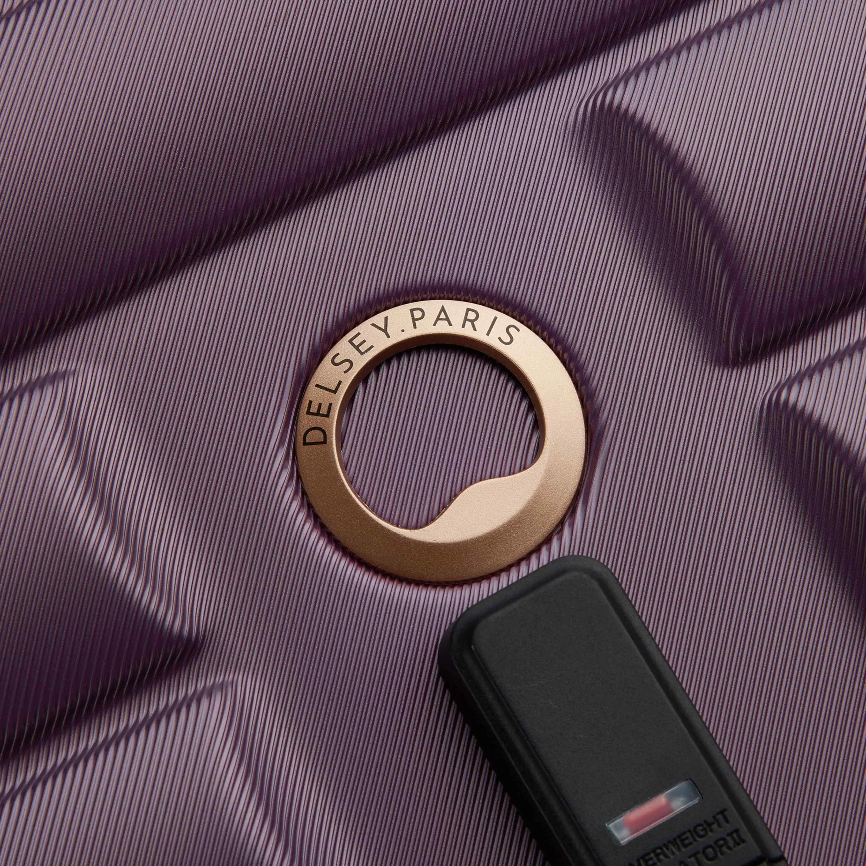 SHADOW 5.0 - Medium Spinner Trunk