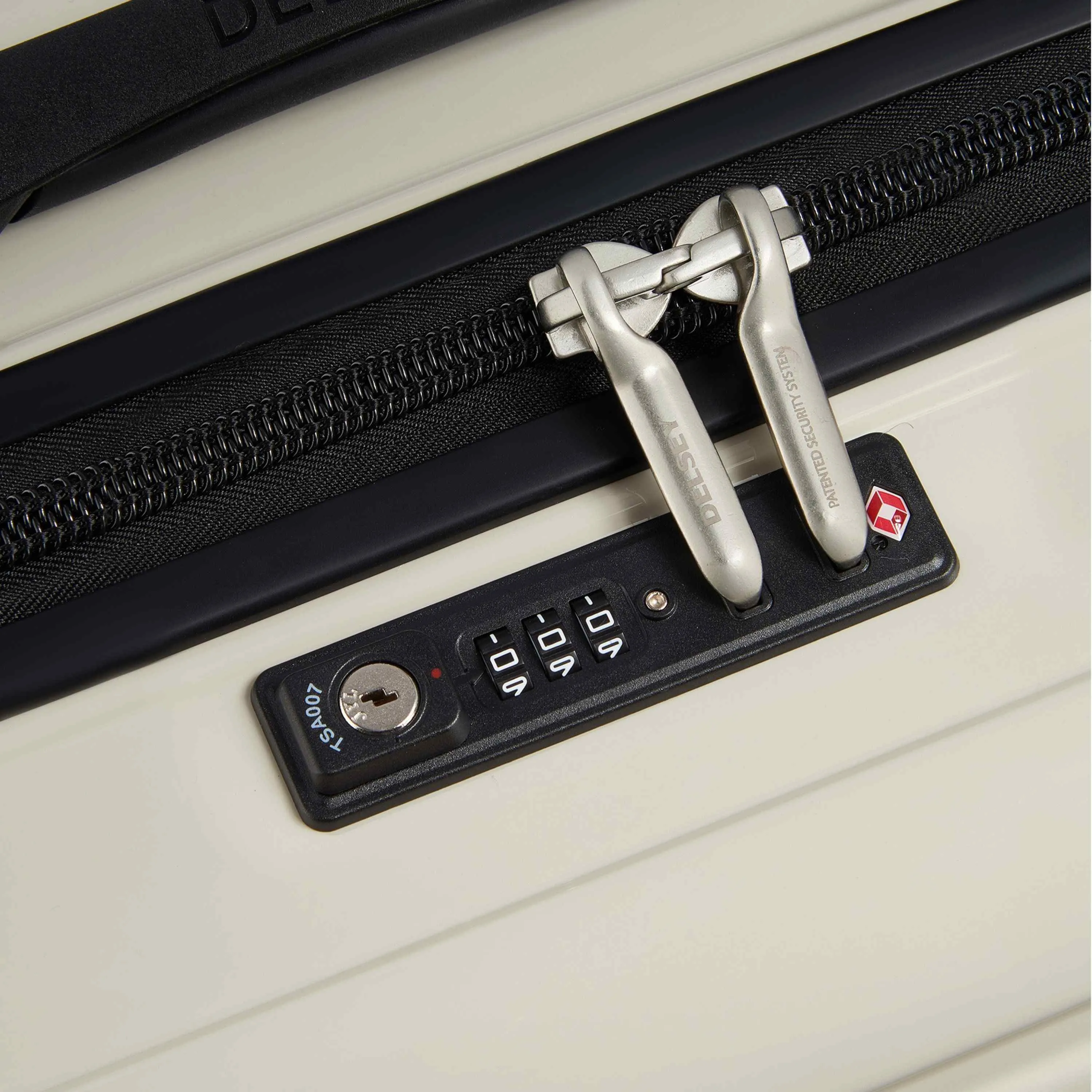 SHADOW 5.0 - Medium Spinner Trunk