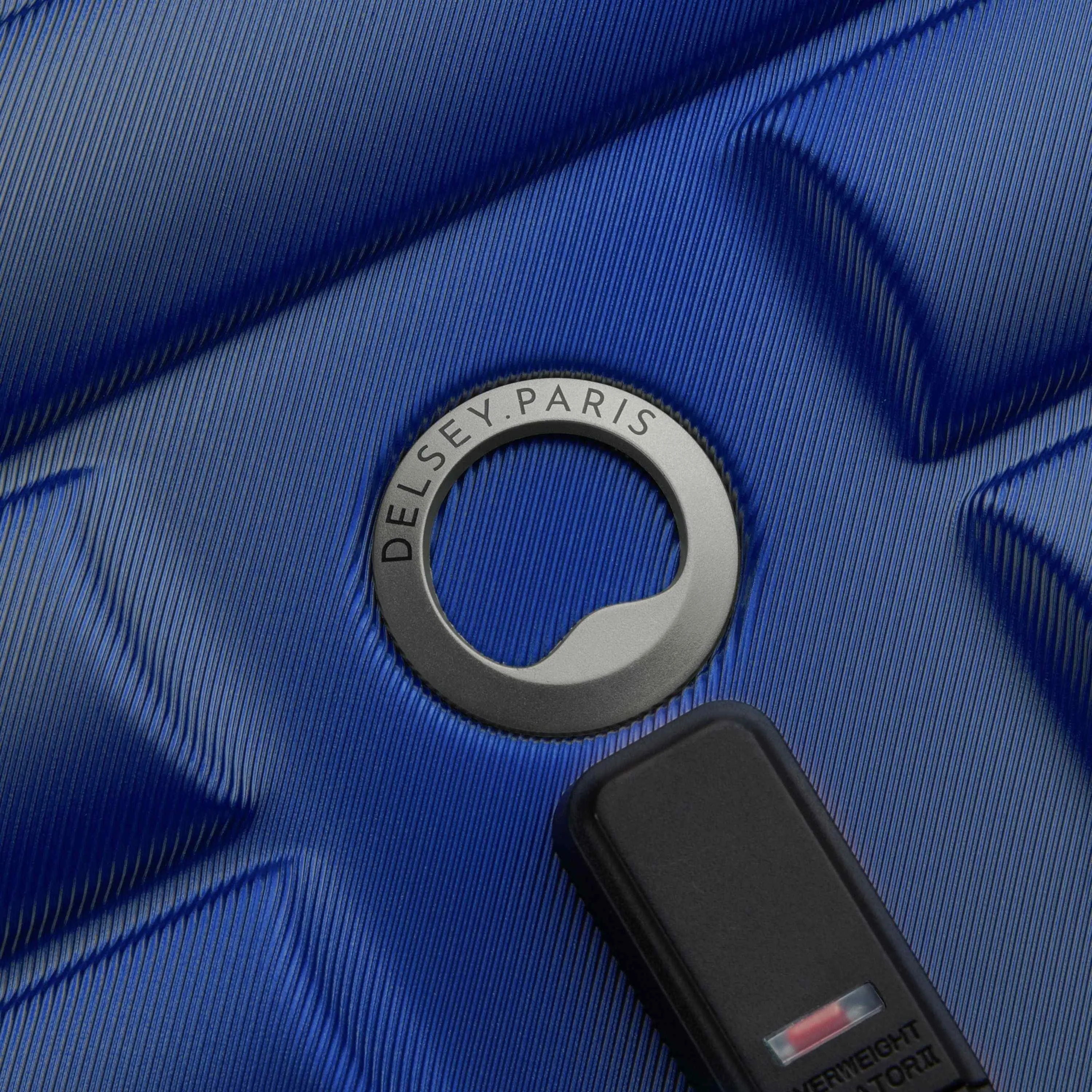 SHADOW 5.0 - Medium Spinner Trunk